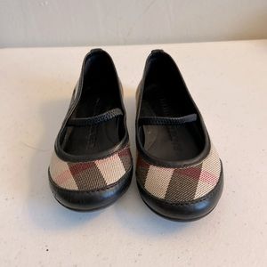 Burberry toddler shoes